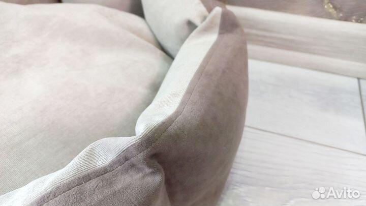 Лежанка для собак и кошек