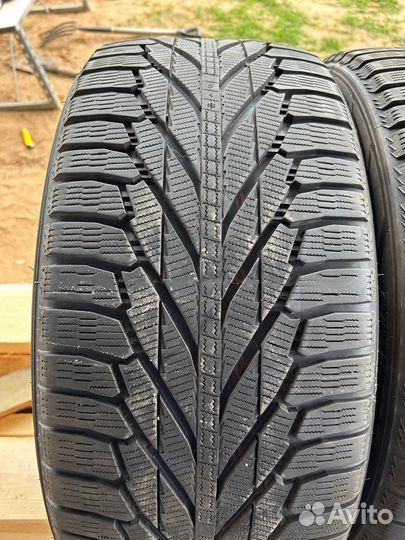 Nokian Tyres Hakkapeliitta R2 SUV 275/40 R21