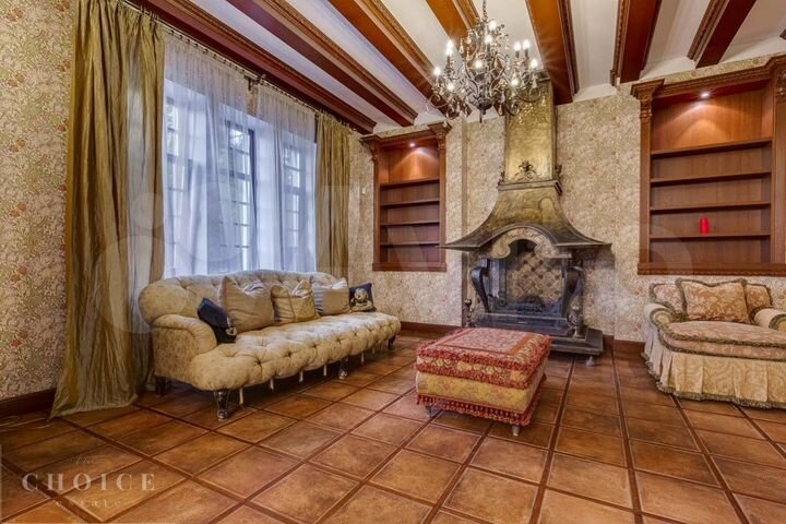 Коттедж 980 м² на участке 15 сот.