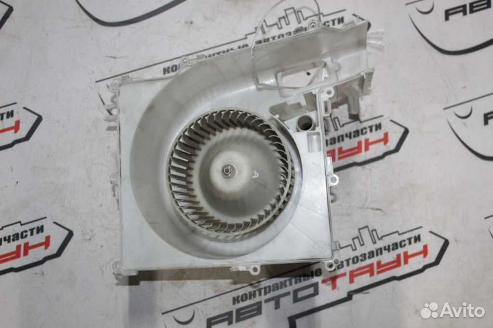 Моторчик печки nissan X-trail NT30 PNT30 T30 272258H310