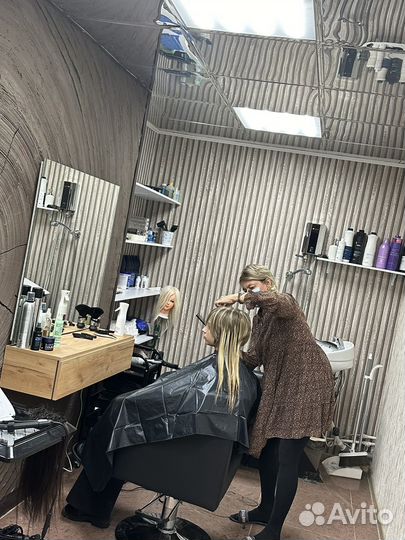 Парикмахерский зал