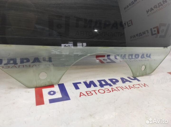 Стекло двери задней правой Volkswagen Touareg 7L08