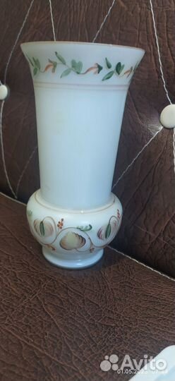 Ваза белое(молочное) стекло