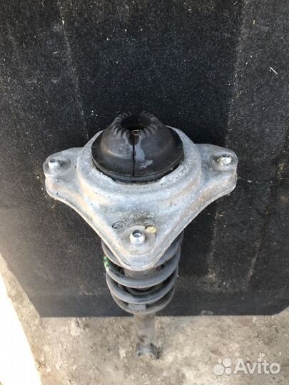 Стойка подвески передняя правая Audi A6