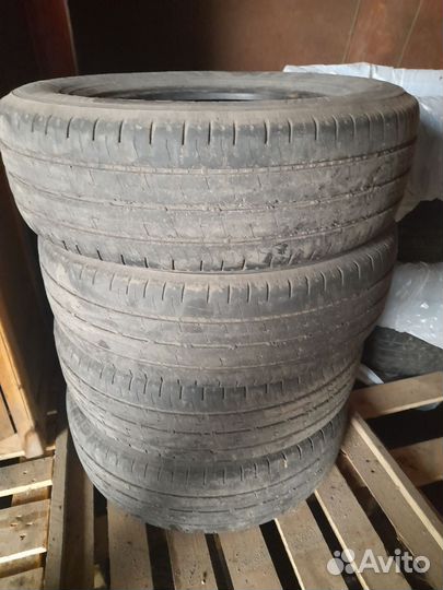 Автомобильные шины бу 215/75/16с