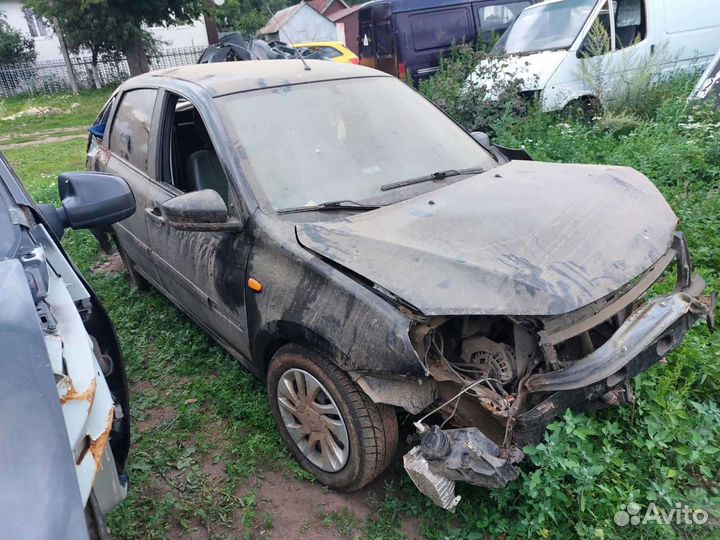 LADA Granta лифтбек 2015г разбор