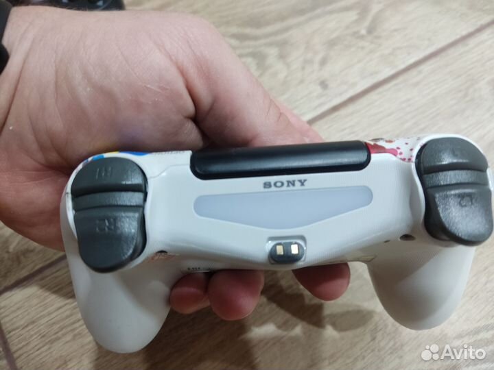 Зарядная станция для геймпадов ps4