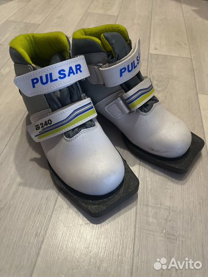 Лыжные ботинки