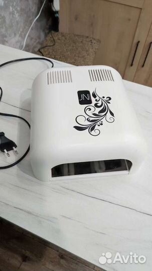 Уф лампа для ногтей