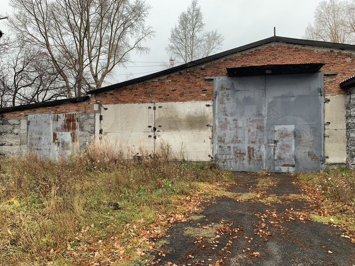 Гараж, > 30 м²