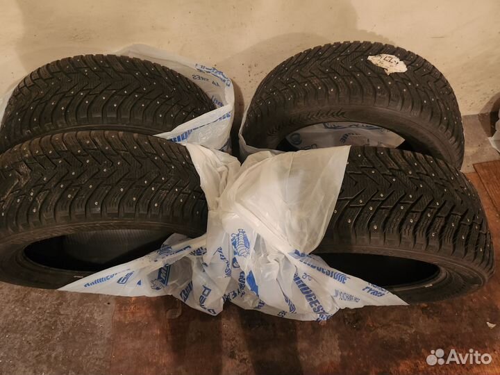 Nokian Tyres Hakkapeliitta 8 SUV 275/50 R20 113T