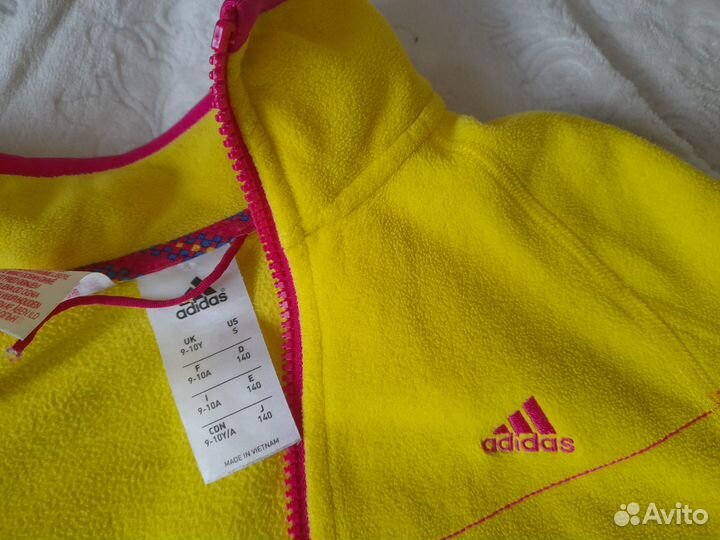 Ветровка Adidas флис девочка 140 р