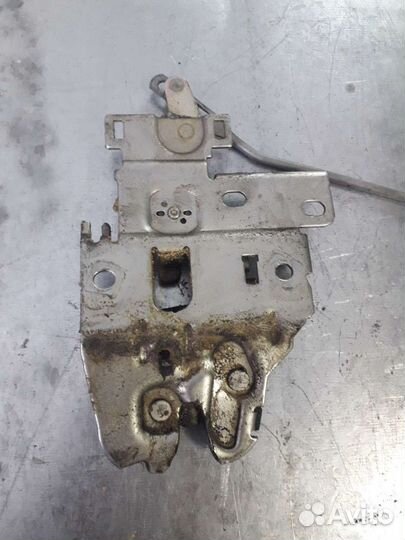 Замок крышки багажника Lancer 9