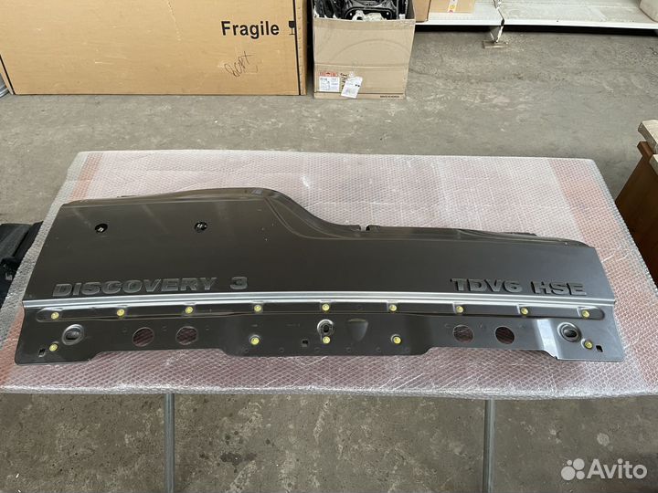 Дверь багажника нижняя land rover discovery 3 l319
