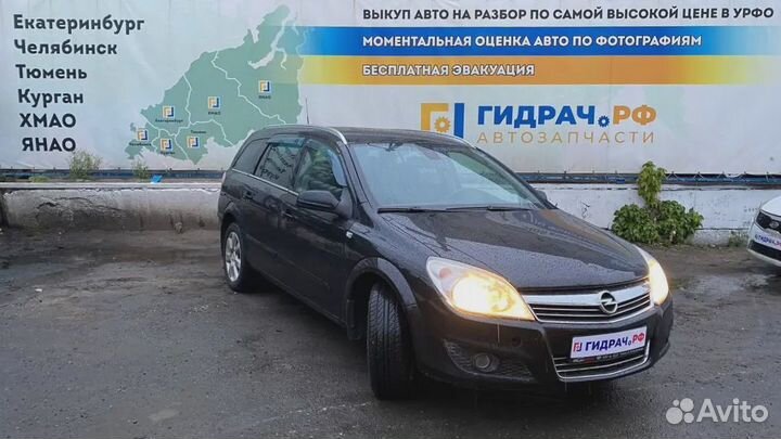 Заслонка дроссельная Opel Astra (H) 55560398