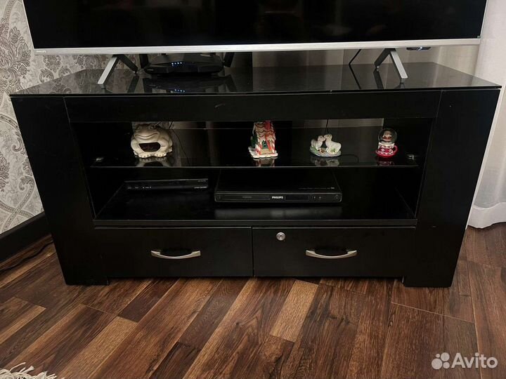 Тумба под телевизор