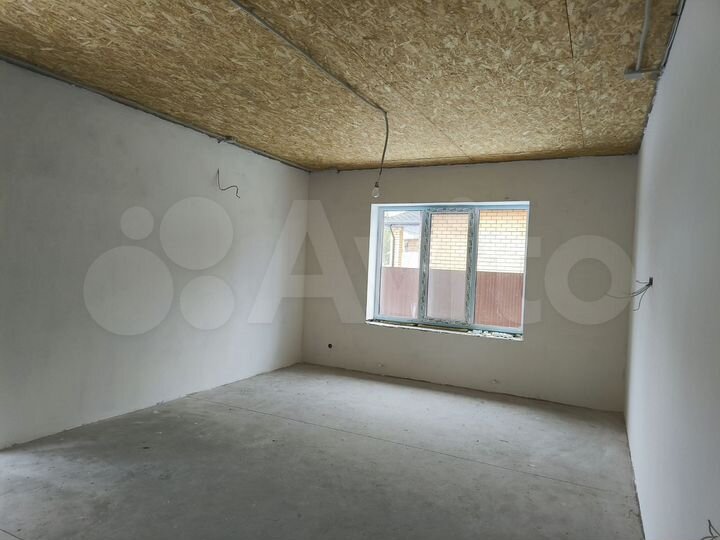 Дом 82 м² на участке 7,6 сот.