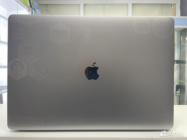 Ноутбук Apple MacBook Pro 16 2019 i7/16/512
