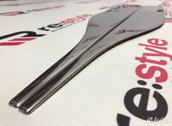 Молдинги дверей Toyota Rav4 (XA50) с20г U2686