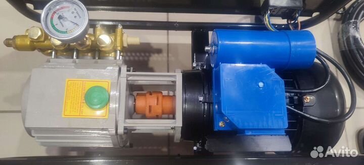 Автомобильная мойка высокого давления с пенником