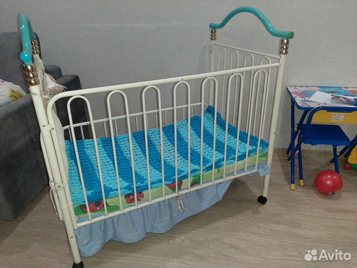 Кровать детская