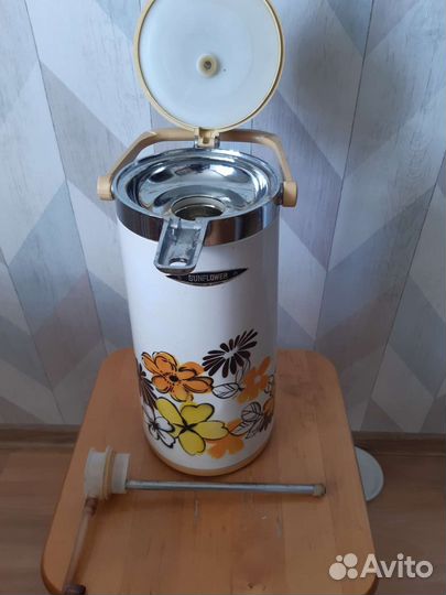 Термос с помпой.2 л СССР