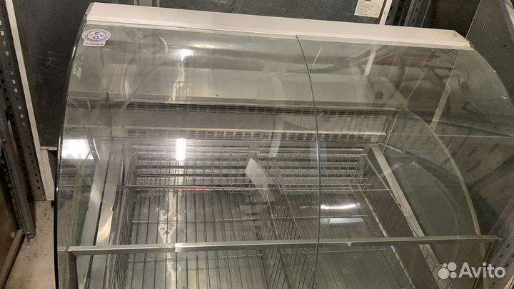 Морозильная витрина