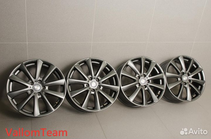 Лот UP31363089 Фирменные 18-е диски team sparco