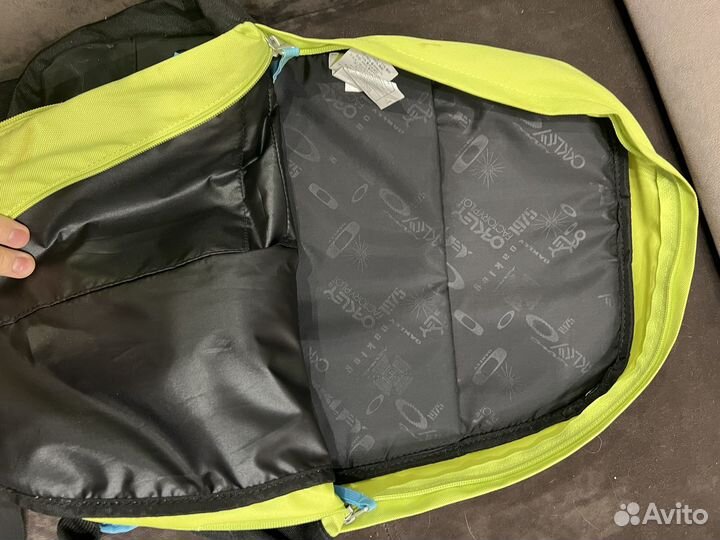 Сноубордический рюкзак oakley