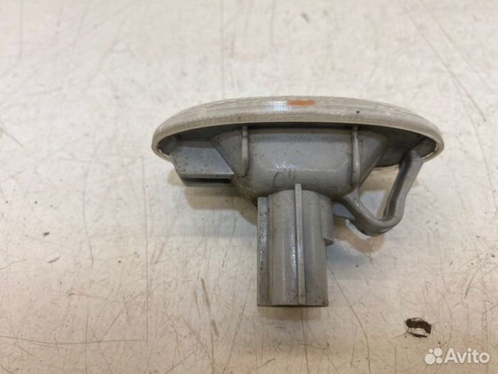 Повторитель поворота в крыло Mazda 6 седан GG 2.0