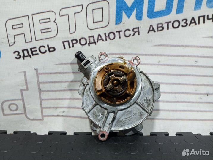 Насос вакуумный Audi A6 C6 BDX