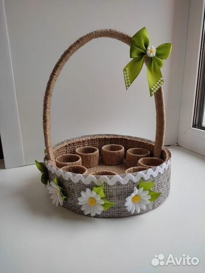 Подставка для кулича и пасхальных яиц