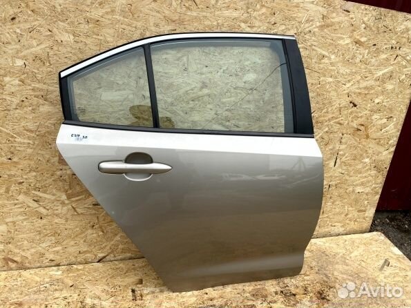 Стекло двери заднее правое Toyota Corolla E210