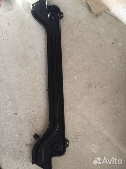 Планка под радиатор мерседес мл 164