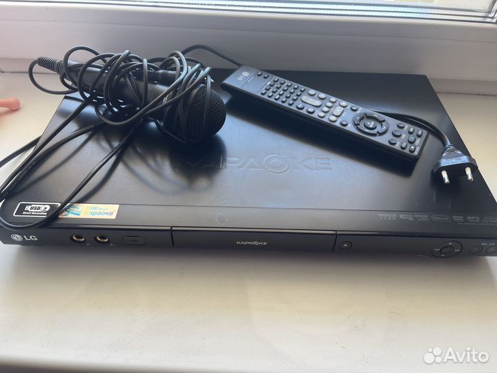 DVD плеер с караоке lg DKS-3000