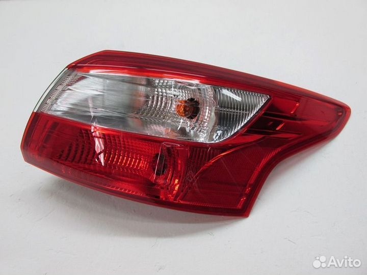 Фонарь задний правый внешний Форд Фокус 3 Седан 11