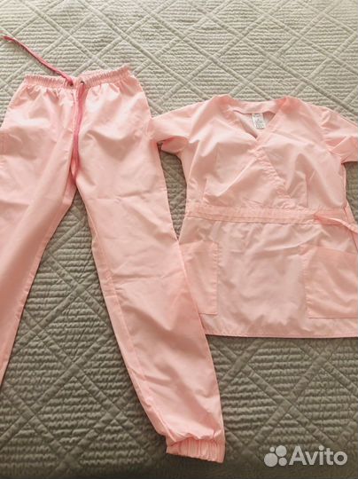 Медицинский костюм женский 46 новый