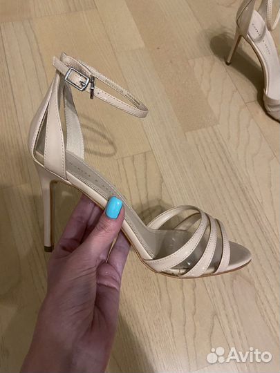 Босоножки Charles & Keith женские 38 размер