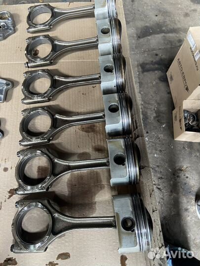 Поршень с шатуном Audi A8 D3 4.2 BVJ