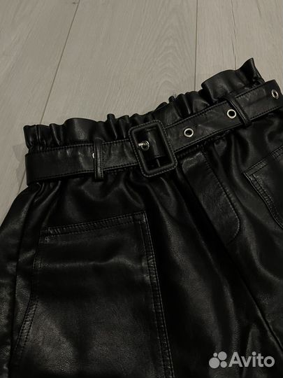 Кожаные шорты