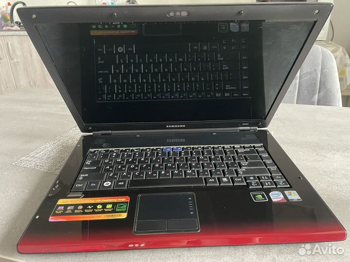 Ноутбук Samsung r560