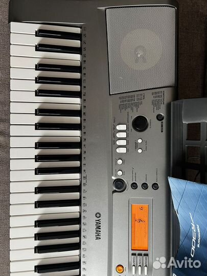 Синтезатор yamaha psr r300