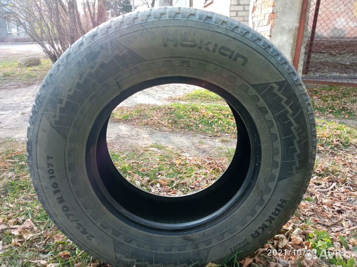 Nokian Tyres  Hakka Truck 844 245/70 R16 107T