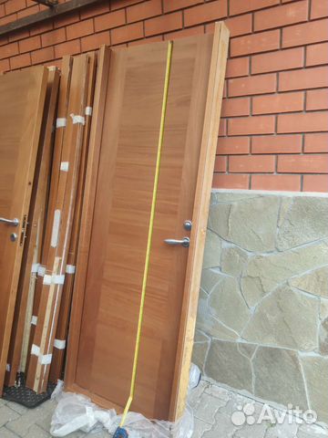 Межкомнатные двери 4 шт бу с коробкой массив