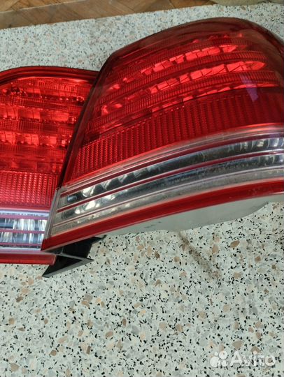 Стоп сигналы на Тойота crown