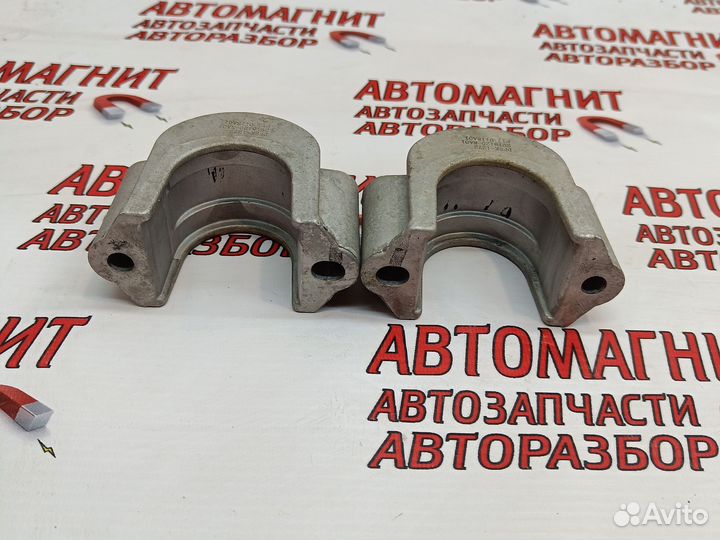 Кронштейн заднего стабилизатора Воях Фри