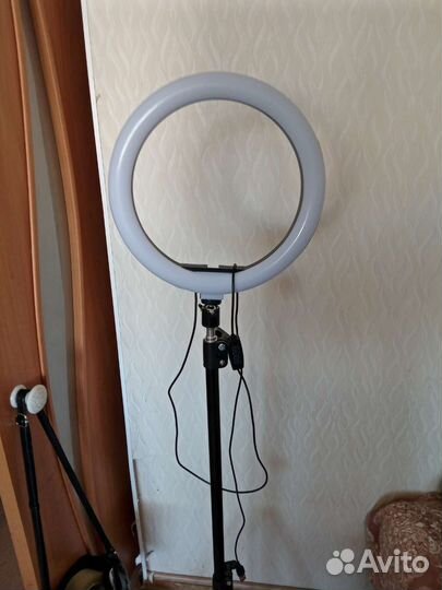 Лампа светодиодная кольцевая