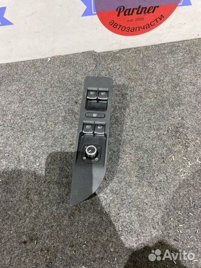 Блок управления стеклами Volkswagen Passat Cc 358