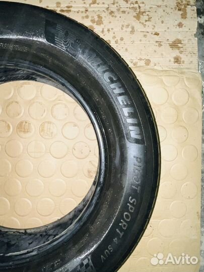 Michelin Pilot Sport 4 SUV 235/65 R17