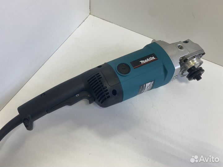 Болгарка Makita 9069